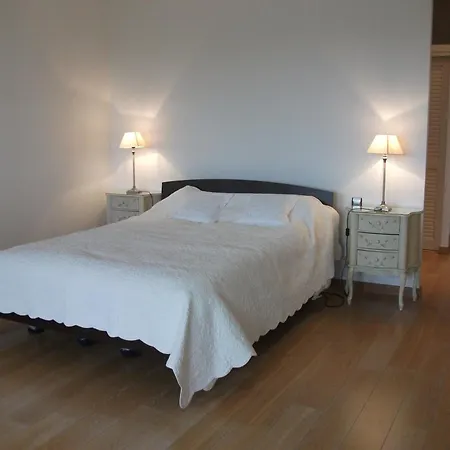 Camelia Rouge Bed & Breakfast