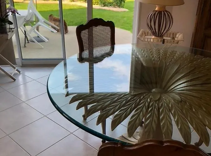 לינה וארוחת בוקר Camelia Rouge